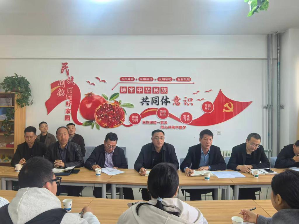 ffaf6d4b2512eb57b7e4054b35126b15.jpg ffaf6d4b2512eb57b7e4054b35126b15.jpg